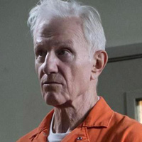 Get Raymond J. Barry as Justified's Arlo a tie that goes with orange.