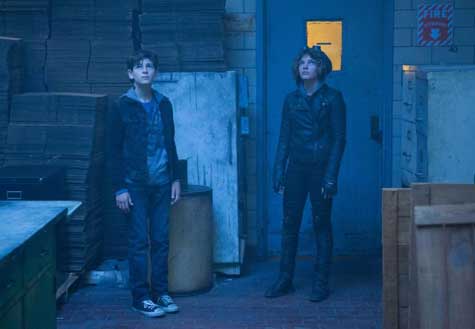 In Season 1 Episode 10 of Gotham 1.10 "Lovecraft", teens Bruce Wayne and Selina Kyle have been surprising bright spots.